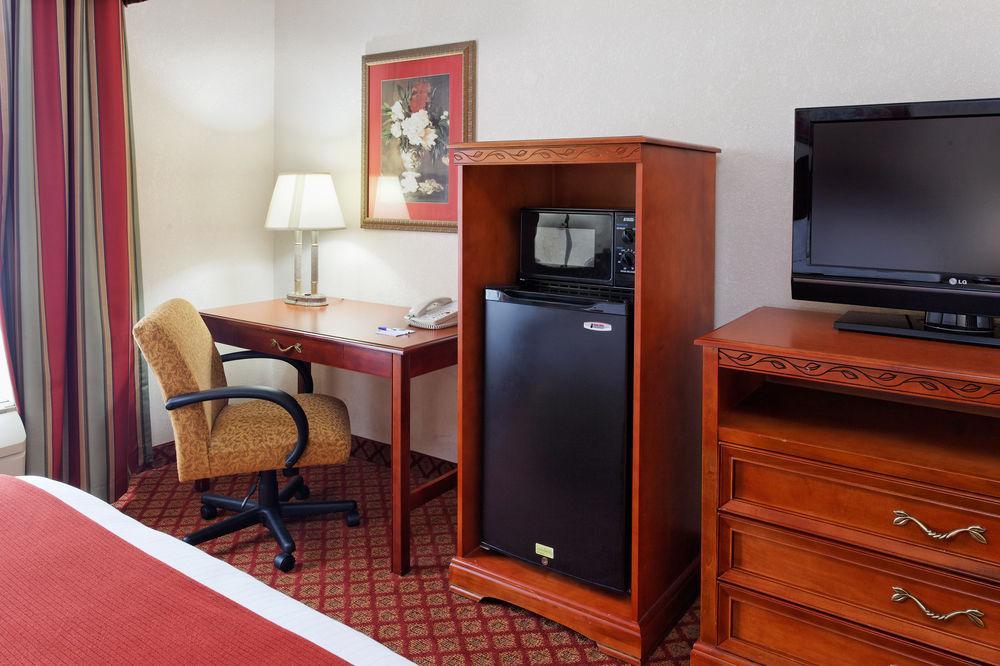 Holiday Inn Express & Suites Tupelo, An Ihg Hotel Kamer foto